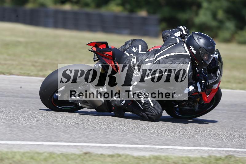 Archiv-2025/49 26.08.2025 Cornu Master School ADR/blau-bleu/57